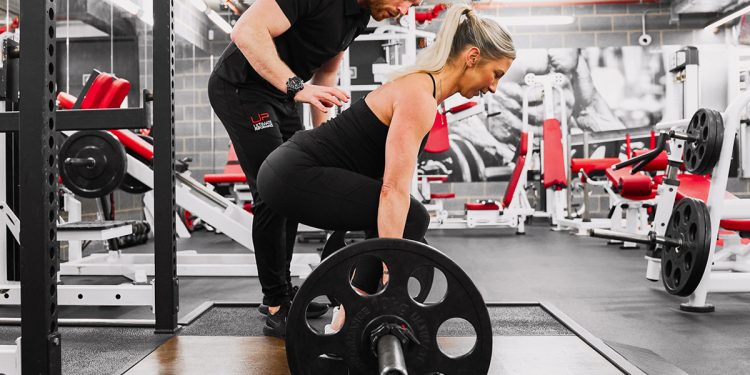 How a Personal Gym Trainer in Singapore Trains for Energy, Not Exhaustion